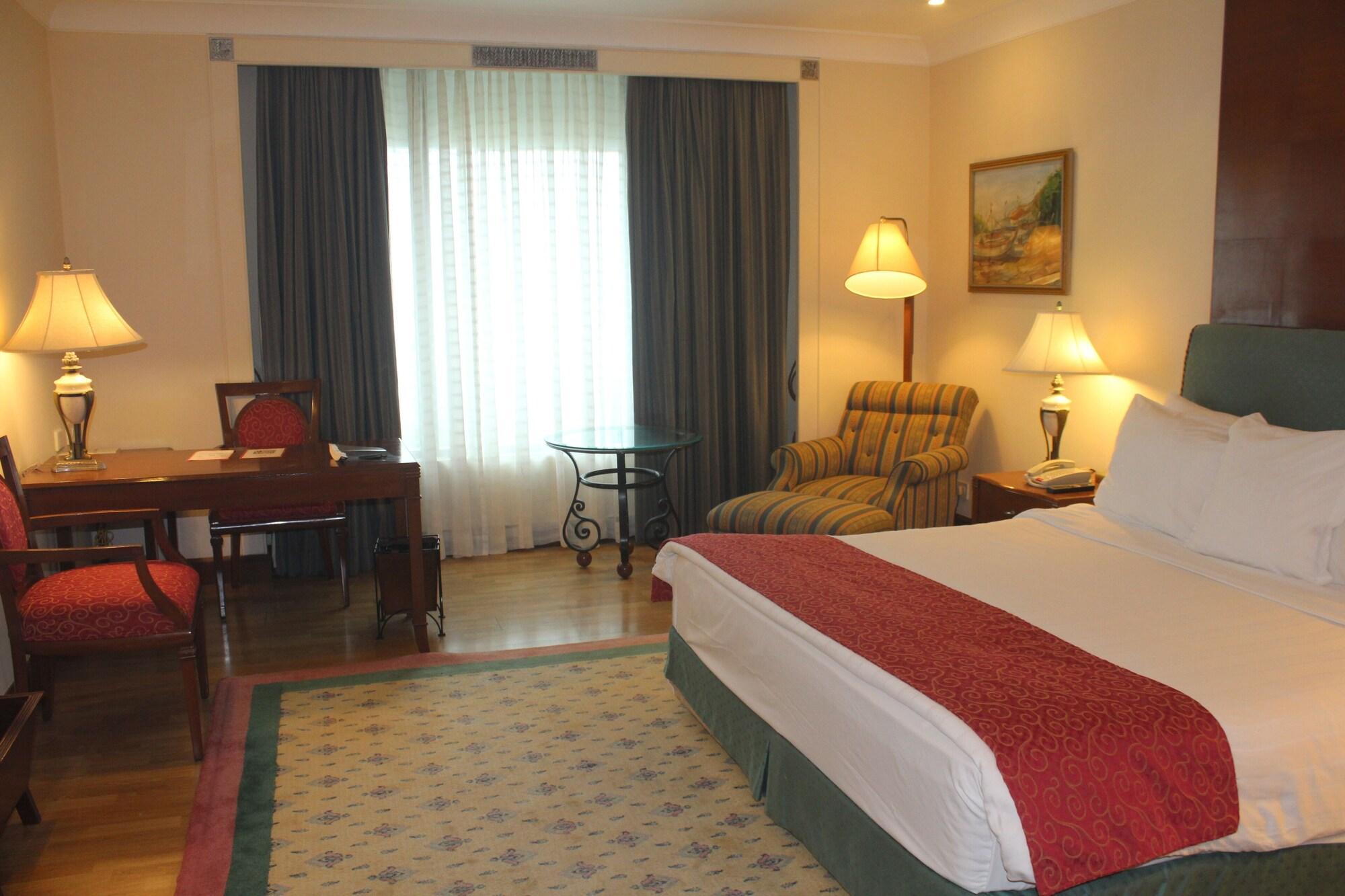 Welcomhotel By Itc Hotels, Cathedral Road, Chennai Exterior photo